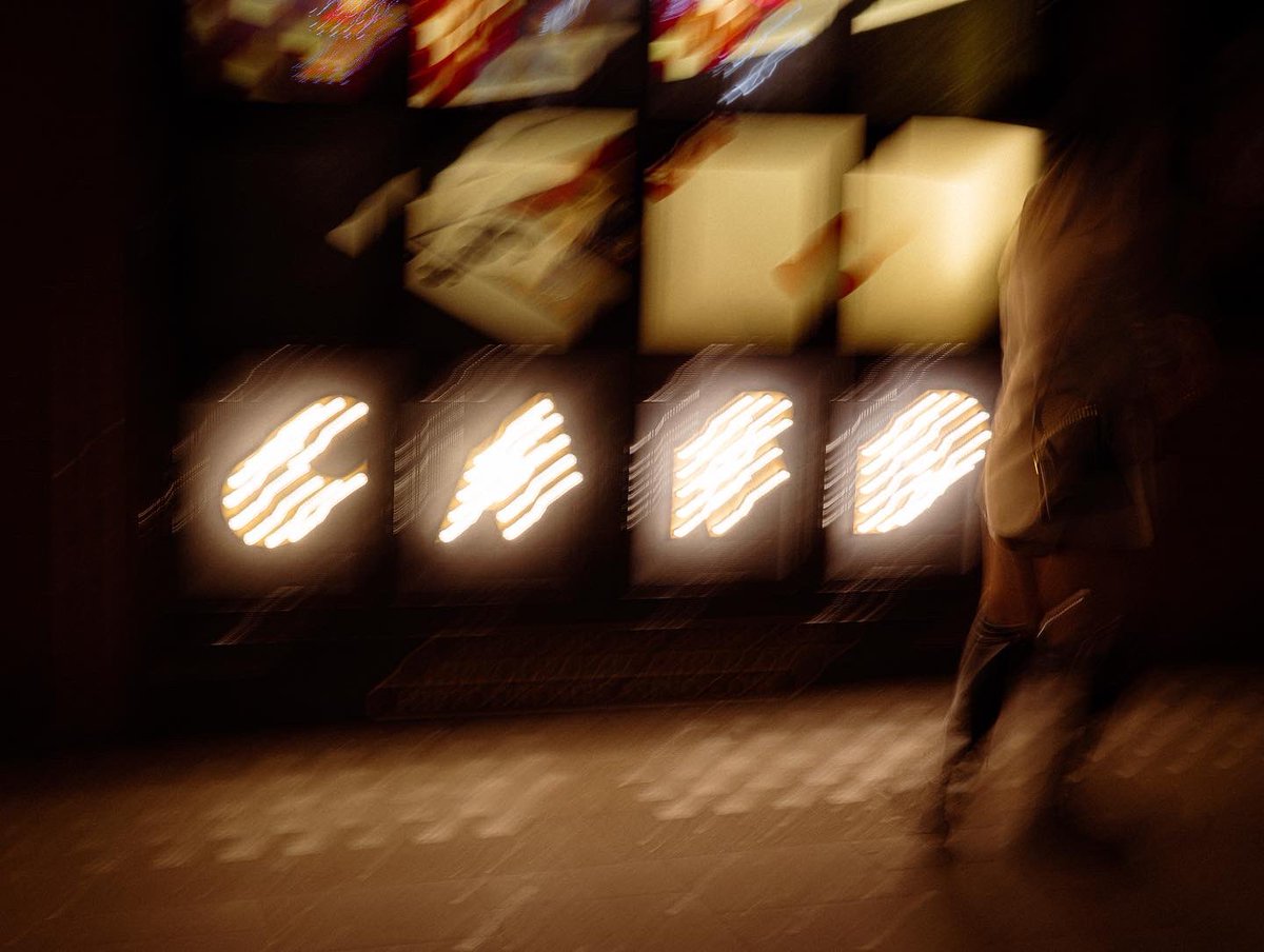 absalpha1's tweet photo. Diners 

#streetphotography https://t.co/1IWNZa01E2