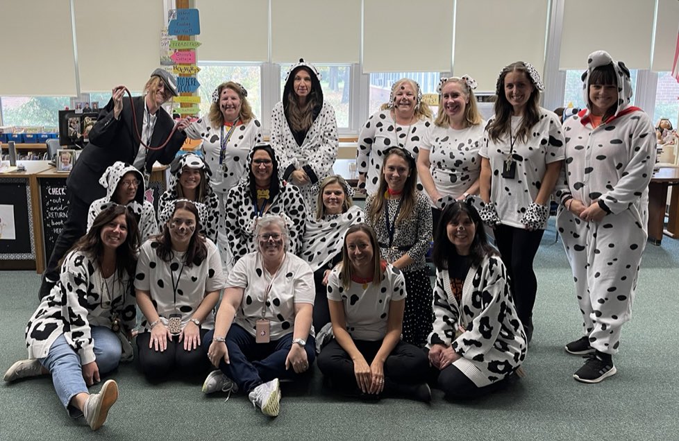 PrncipalBeekman's tweet photo. The Pulaski Faculty and Staff wish all of our families a happy Halloween! https://t.co/xJSTxCK5H8