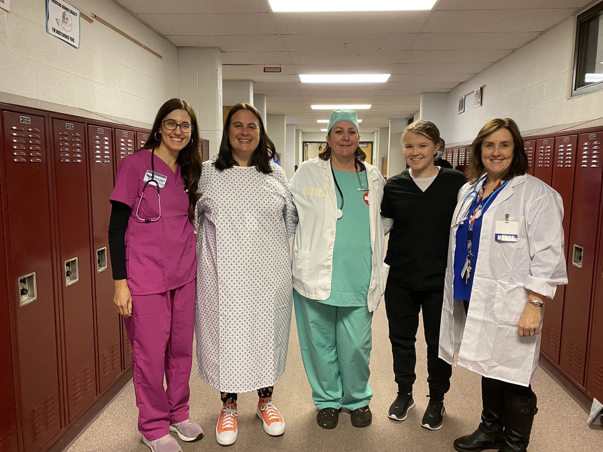 6RedScienceD56's tweet photo. 6 Red Celebrates Halloween! Health care professionals rock!! We care about you!!#wecare #halloweeniseveryday #d56achieves https://t.co/RKiXZaaTWN