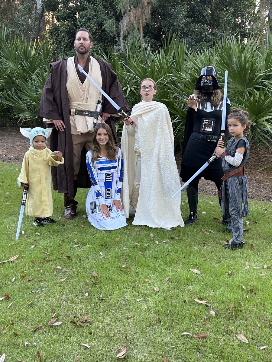 May the force be with you this Halloween!  
-Love, 
    The Wainos