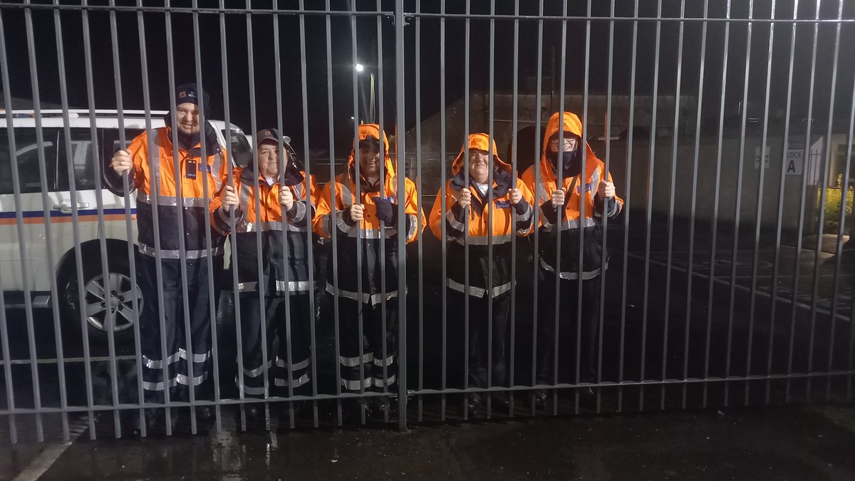 CivilLongford's tweet photo. Thanks to the Volunteers who braved the spooky walk 😱, scary stories 🧙♀️ and rain 🌧 to attend the County Council Halloween event this evening. A fantastic evening. Well done all! @CivilDefenceIRL @longfordcoco
#DeadOfTheNight https://t.co/FnSiEDNM2v