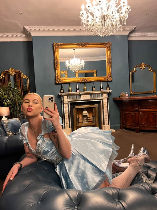 waiting for my prince charming https://t.co/gk6HxUIiqe