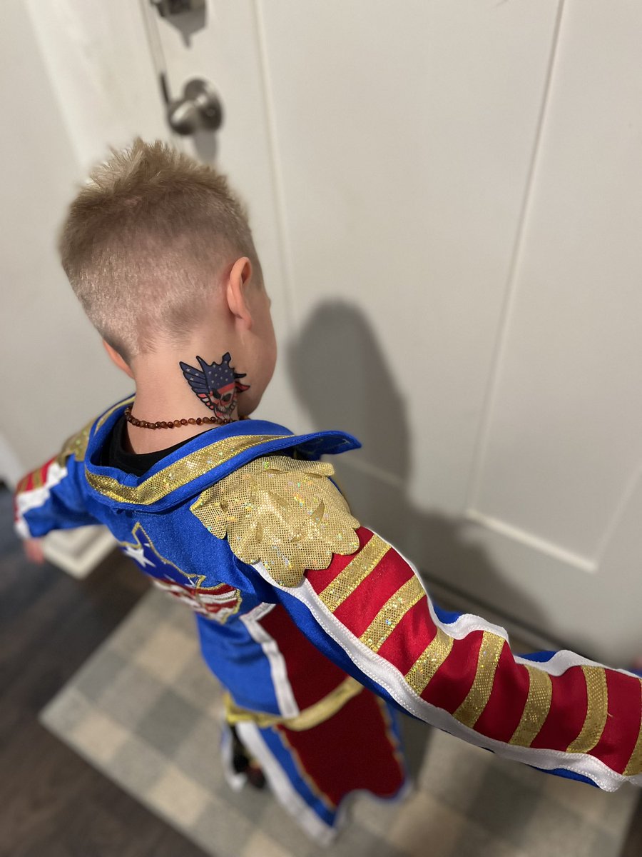 cotyshort1's tweet photo. When your son wants to be @CodyRhodes on Halloween you make it happen! His life revolves around wrestling and his favorite is the American Nightmare! Future @wwe superstar in the making. #Halloween2022 #AmericanNightmare #WWE  #UniversalChampion https://t.co/Jc4iQE3inp