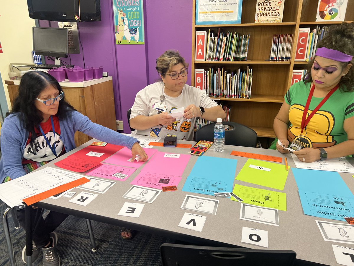 Syllable Types training today at our faculty meeting! How amazing it was to see our teachers leading PD and helping each other grow! Great Job Pioneers! 💙💛 @AmyL5555 @jennalwright @brookecoplin