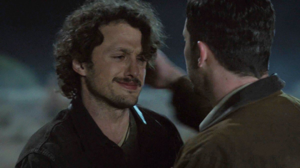 morgana07DW's tweet photo. This hurt. Michael Guerin breaks like this and I break. Seeing him go into Max's shoulder like this, accepting the support his brother offered and just letting the emotions he'd spent so long burying out shows how far both of these characters have come.
#RoswellNM #SaveRoswellNM https://t.co/jb8flQcBvF