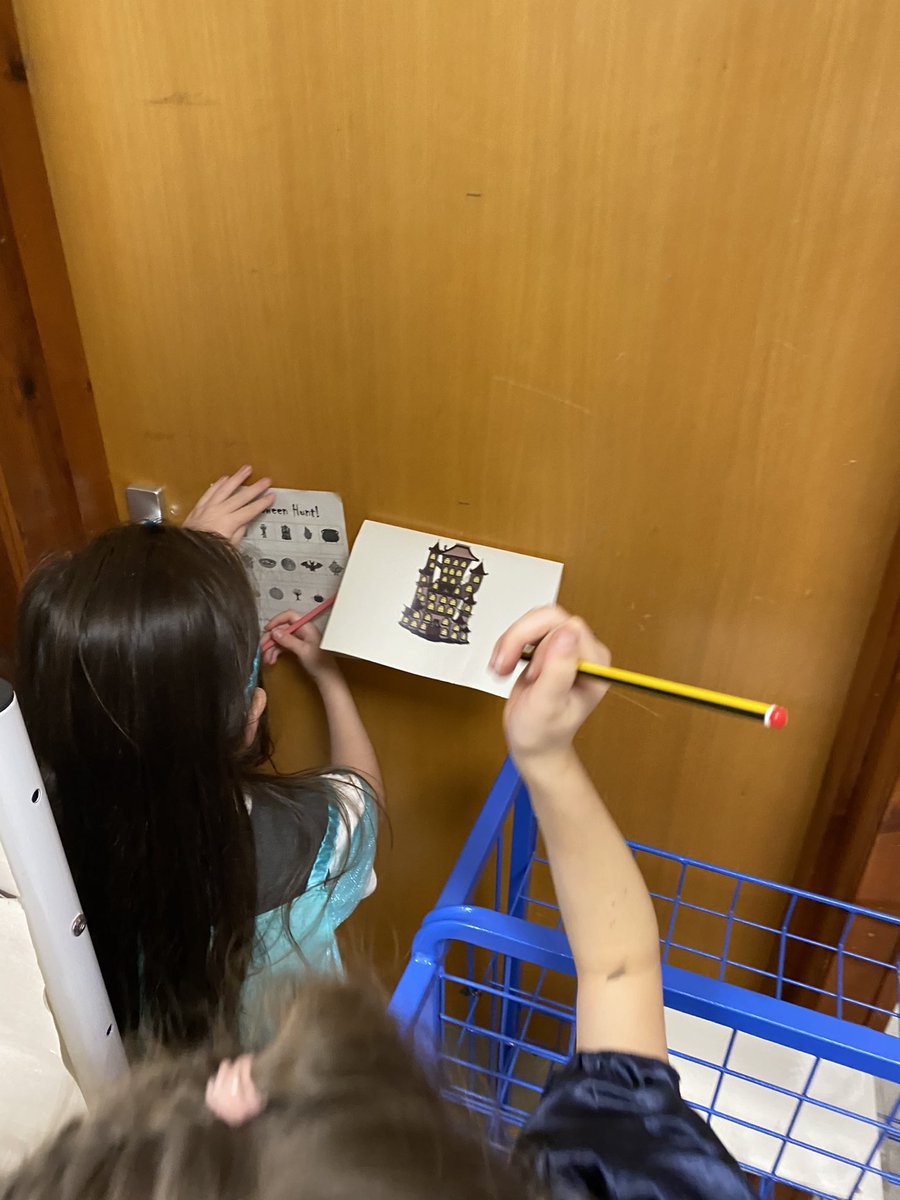 MissThomsonVPS's tweet photo. Pupils had to look for clues to solve a secret message as part of a Halloween Hunt! #VPSfun https://t.co/6mSQkptVPx