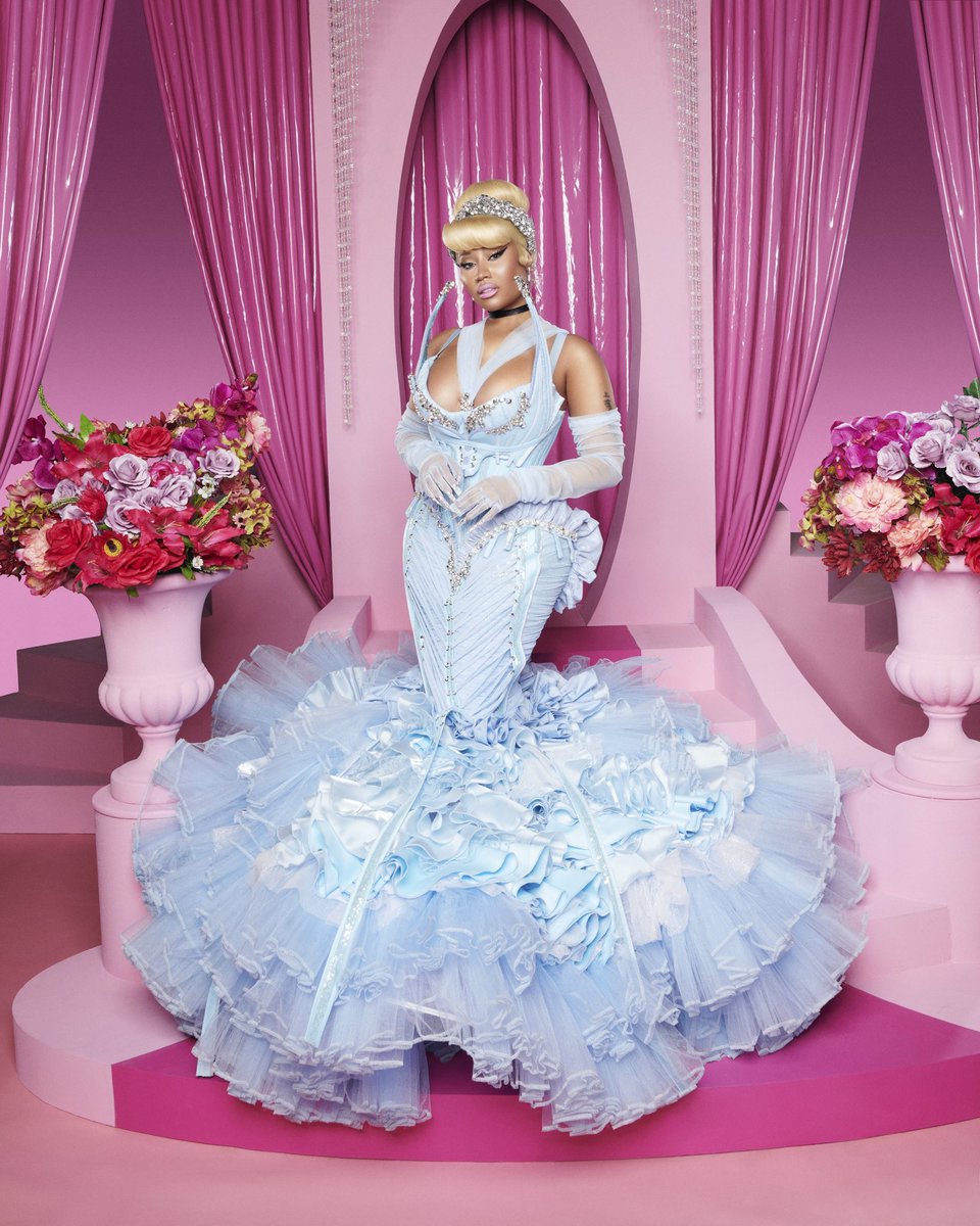 Nicki Minaj tweet media
