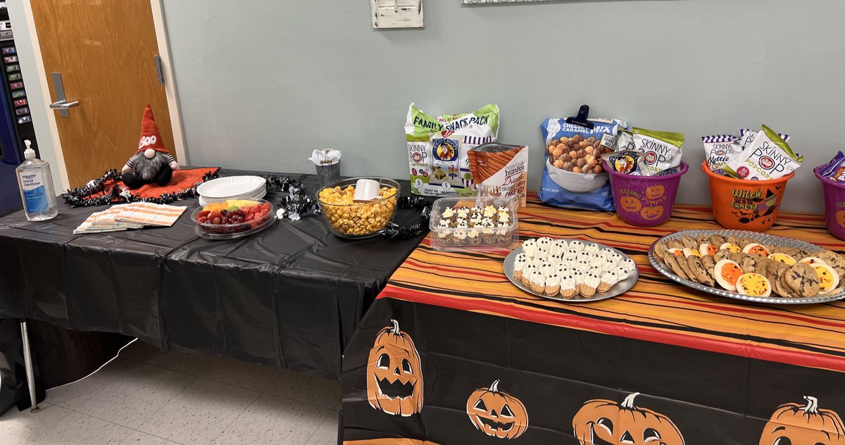 A huge shout out goes to our Kindergarten team!! Thank you for the delicious treats today!🐼❤️