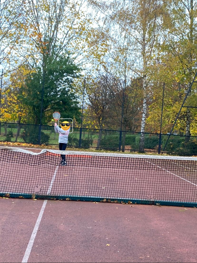 ServiceStirling's tweet photo. Dodging the showers...sport in the community #SISS #sports #Millhall https://t.co/lvVJ0M9XwG