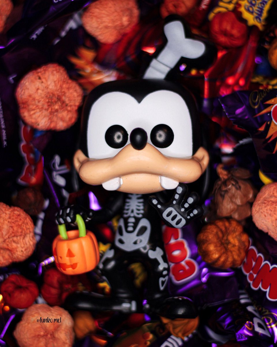 MeLumos's tweet photo. Oct 31 • Happy Halloween 🎃 

Day 31 of 31 October #FunkoPhotoADayChallenge from @originalfunko ✨

#funkofamily https://t.co/Ih9sqaFK0W
