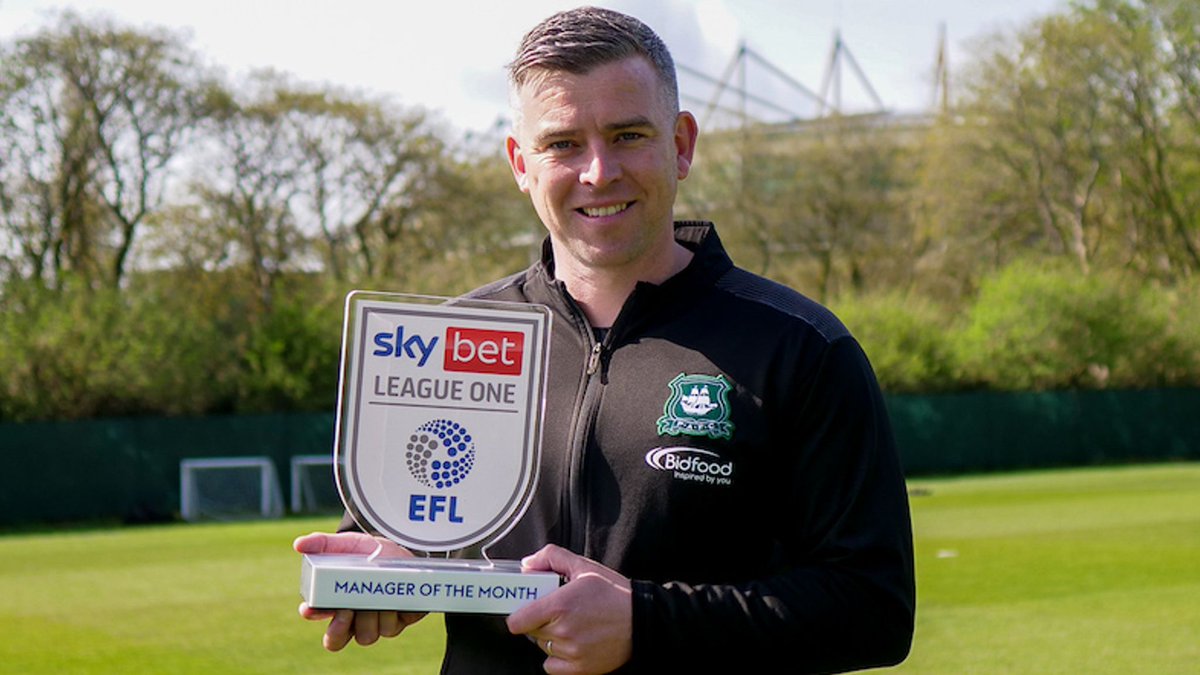 Former @Everton Academy graduates Steven Schumacher and Mark Hughes are doing some job at Plymouth @Argyle. Nine straight home wins and four points clear at the top of League One. Former Blues Academy coach Neil Dewsnip is Director of Football too!