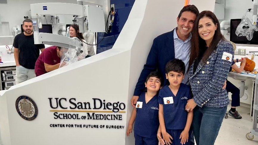 DrAlexKhalessi's tweet photo. Wonderful to share the world of #neurosurgery with my little ones at our first-ever family day at the Center for the Future of Surgery. Thank you to all who joined, and looking forward to holding more events in the future that help more people connect with our specialty. https://t.co/G4rs2T56JN