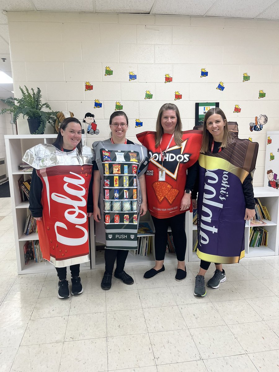 Happy Halloween from our Bulldog SpEd squad 🎃 #d109pride