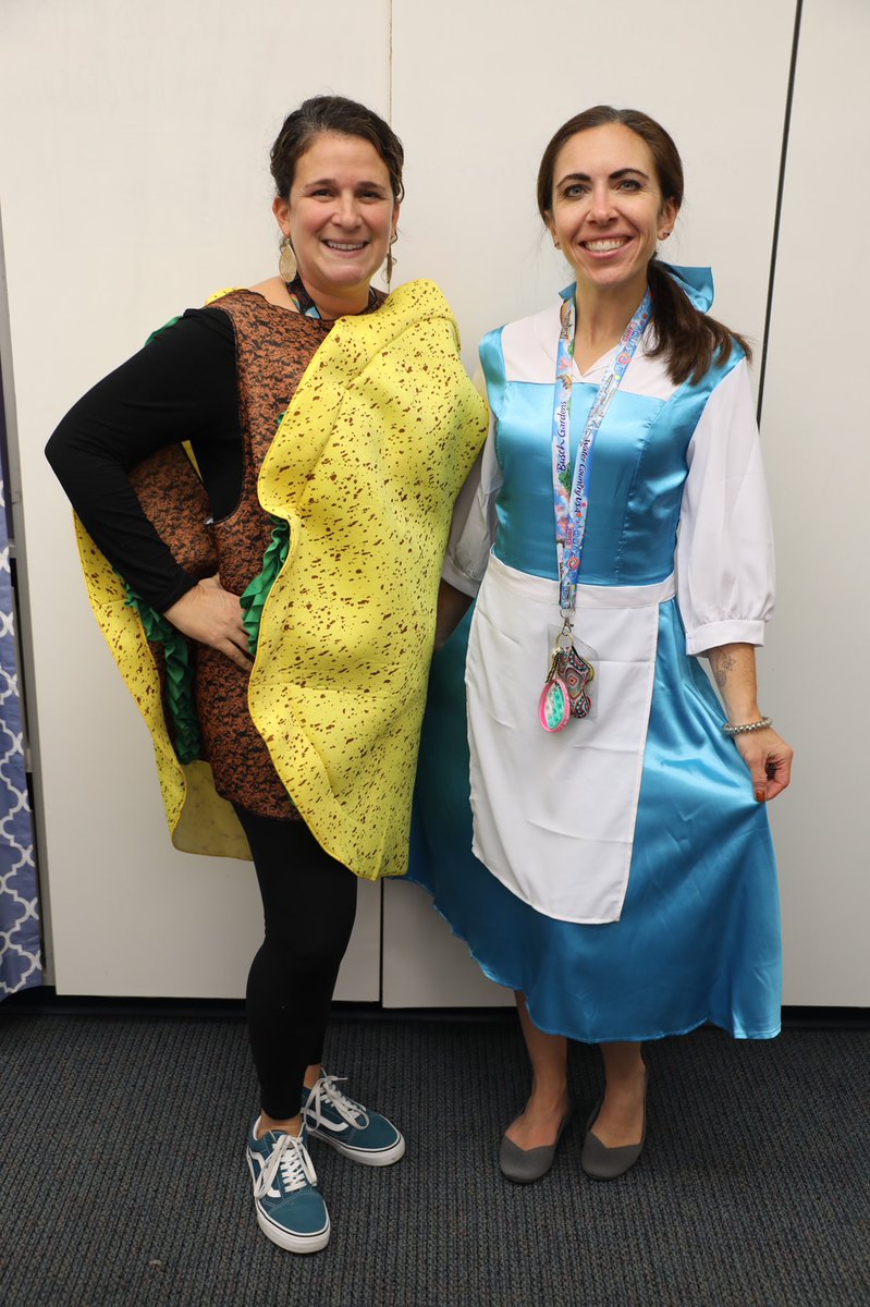KateLubrano's tweet photo. Loving the Matthew Whaley Halloween traditions! Got the most amazing treats from our PTA, parade down Duke of Gloucester Street, and got to be Taco Belle with my amazing counselor￼￼ 🎃 #proudtobeapatriot #wearewjcc #tacobell https://t.co/cUL9eOiXTT