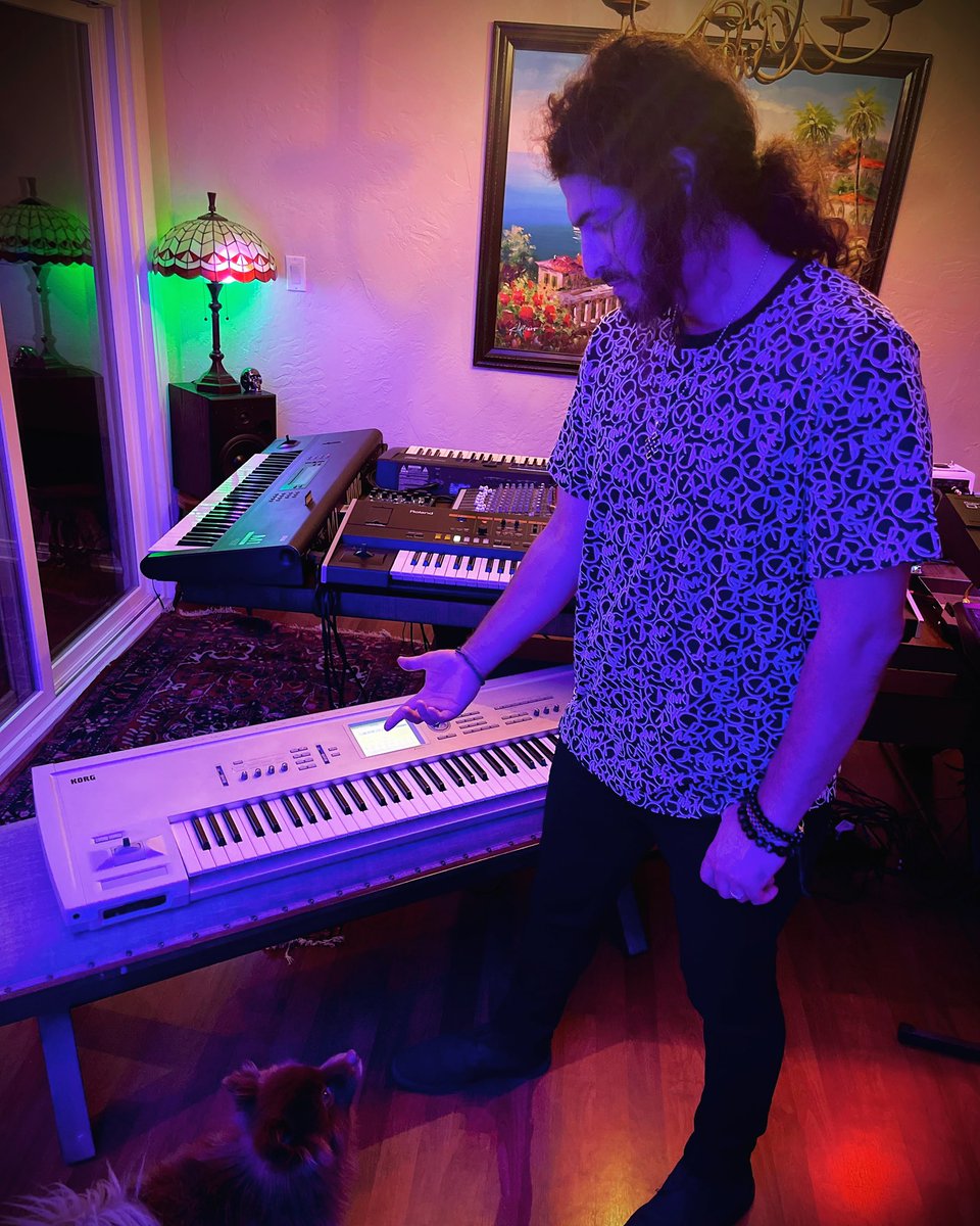 OshinManoukian's tweet image. 