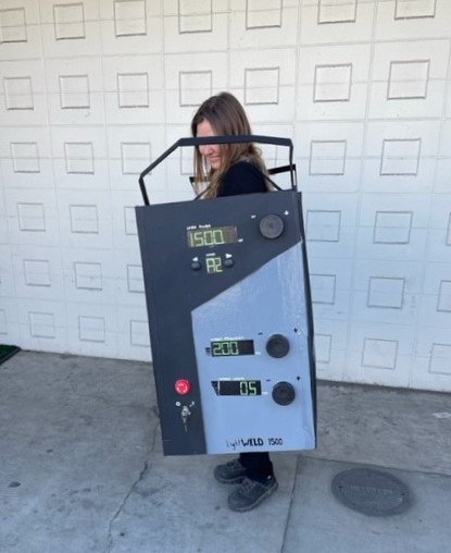 ipgphotonics's tweet photo. AND THE BEST COSTUME GOES TO... LIGHTWELD 🎃👻
Happy Halloween from the IPG team!
#IPGPhotonics #Halloween #LightWELD #HappyHalloween https://t.co/BIqaZ5wL90