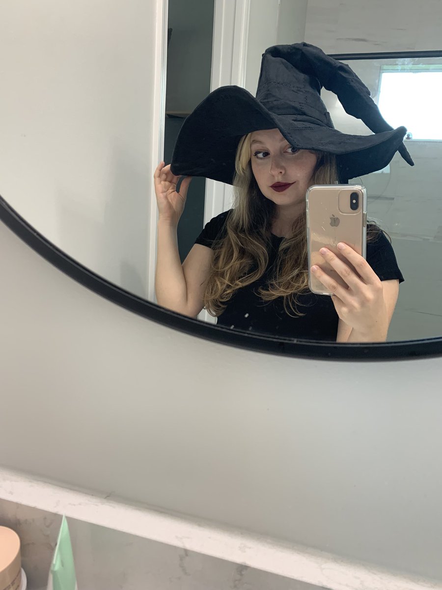 BuritoniB's tweet photo. 🎃Happy Halloween everyone🎃 https://t.co/OrrSv0Gha9