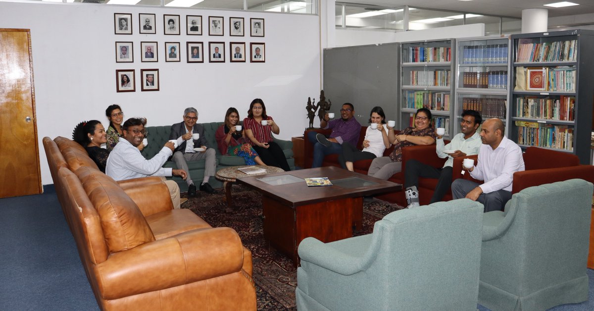 IndiainPanama's tweet image. Celebrated #RashtriyaEktaDivas2022 by forming a #unitychain and cherishing a cup of UNI-TEA at the Embassy. 
 
#RashtriyaEktaDivas  #NationalUnityDay2022 
#FestivalOfUnity 

@MinOfCultureGoI @AmritMahotsav @MEAIndia @IndianDiplomacy @iccr_hq