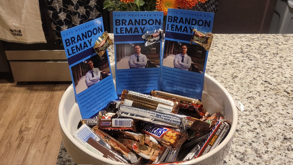 Full sized candy bars for the kids, election information for the adults.

Happy Halloween!

#NHPolitics