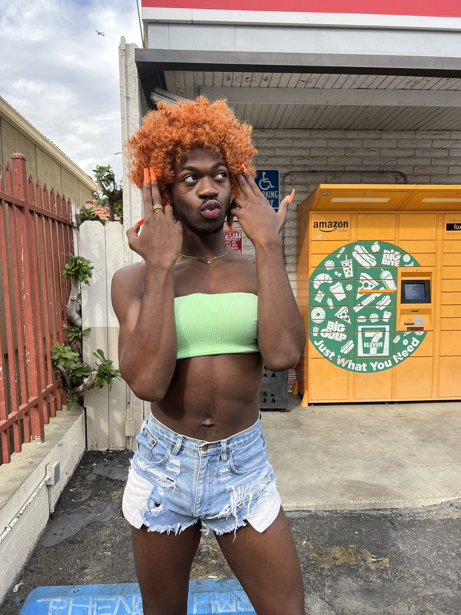 LilNasX tweet picture