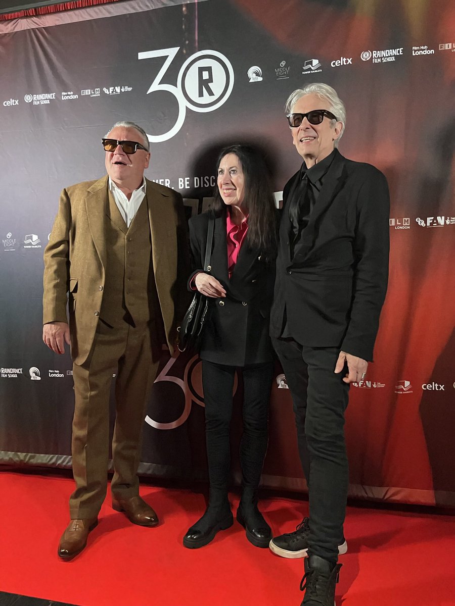 DeniseVancouver's tweet photo. @Raindance @elliot_grove fabulous premiere for the British gem - #ABitofLight #AnnaPaqin #RayWinstone A Bit Of Light, directed by #StephenMoyer and written by #RebeccaCallard #LucaHogan https://t.co/V1eRtLEKTD
