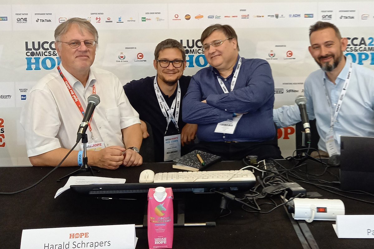 HaraldSchrapers's tweet photo. Spiele bringen Menschen zusammen: Panel mit dem Vorsitzenden Paolo Cupola @Corfola und weiteren Kollegen vom @giocodellanno. Danke für die Einladung. #LuccaGames. @spieldesjahres @LuccaCandG https://t.co/qHJkohEKaO