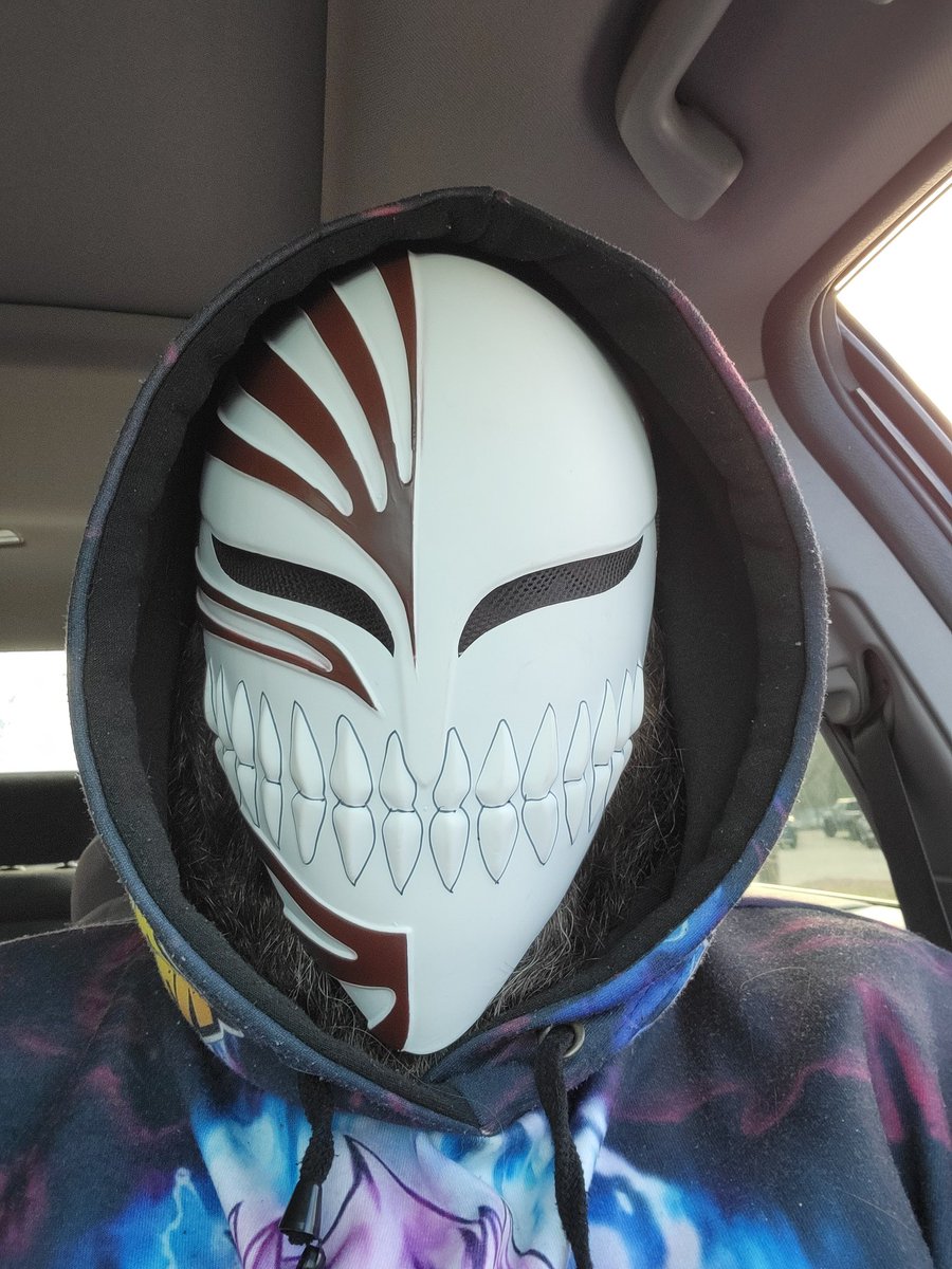 Stay safe and try not to get Hollowfied tonight. Happy Halloween everyone.

#BLEACH