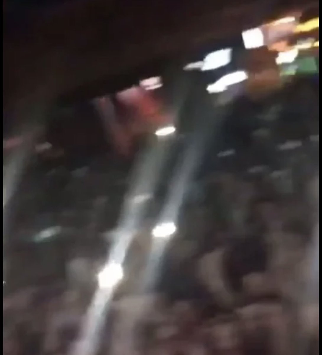 LassoMusica's tweet image. mientras tanto, lo que lasso realmente veía