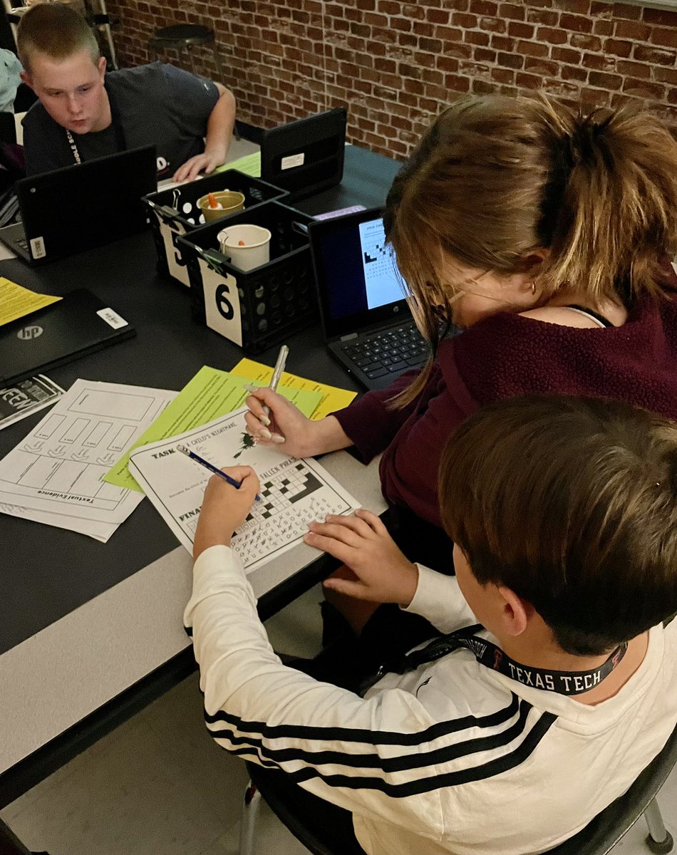 Summer Poole tweet media