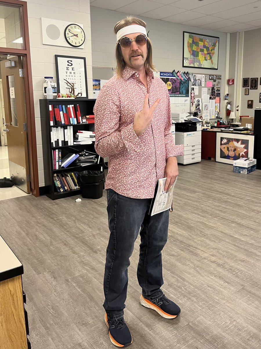 The Courant staff doesn’t mess around when it comes to halloween… groovy November issue coming soon 🚨<a href="/NCHSCourant/">NCHS Courant</a> <a href="/mrcebulski/">Roman Cebulski</a>