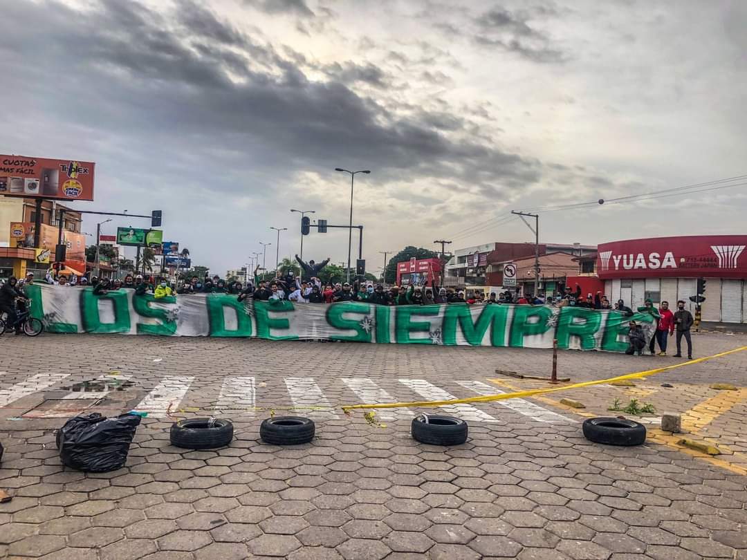 LDS_Oficial2014's tweet photo. Estamos listo para defender nuestra Ciudad 🇳🇬 
Somos #LOSDESIEMPRE 
Vienen a provocarnos ?
Nos van a encontrar.  👊 https://t.co/poVdye9SE4