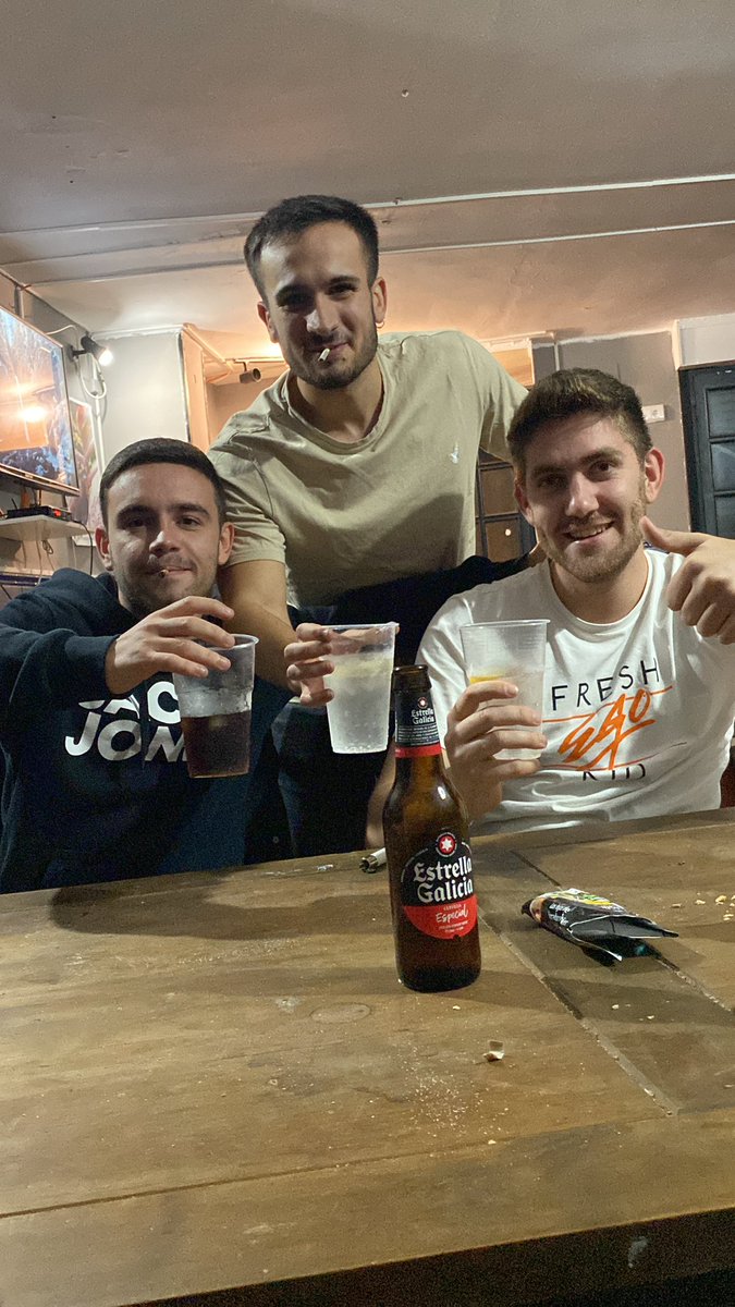 Ye Hallowen, vasus y pitu de liar a tu salud, gallu <a href="/elopi23/">Elopi23</a> 🥵🍻🚬