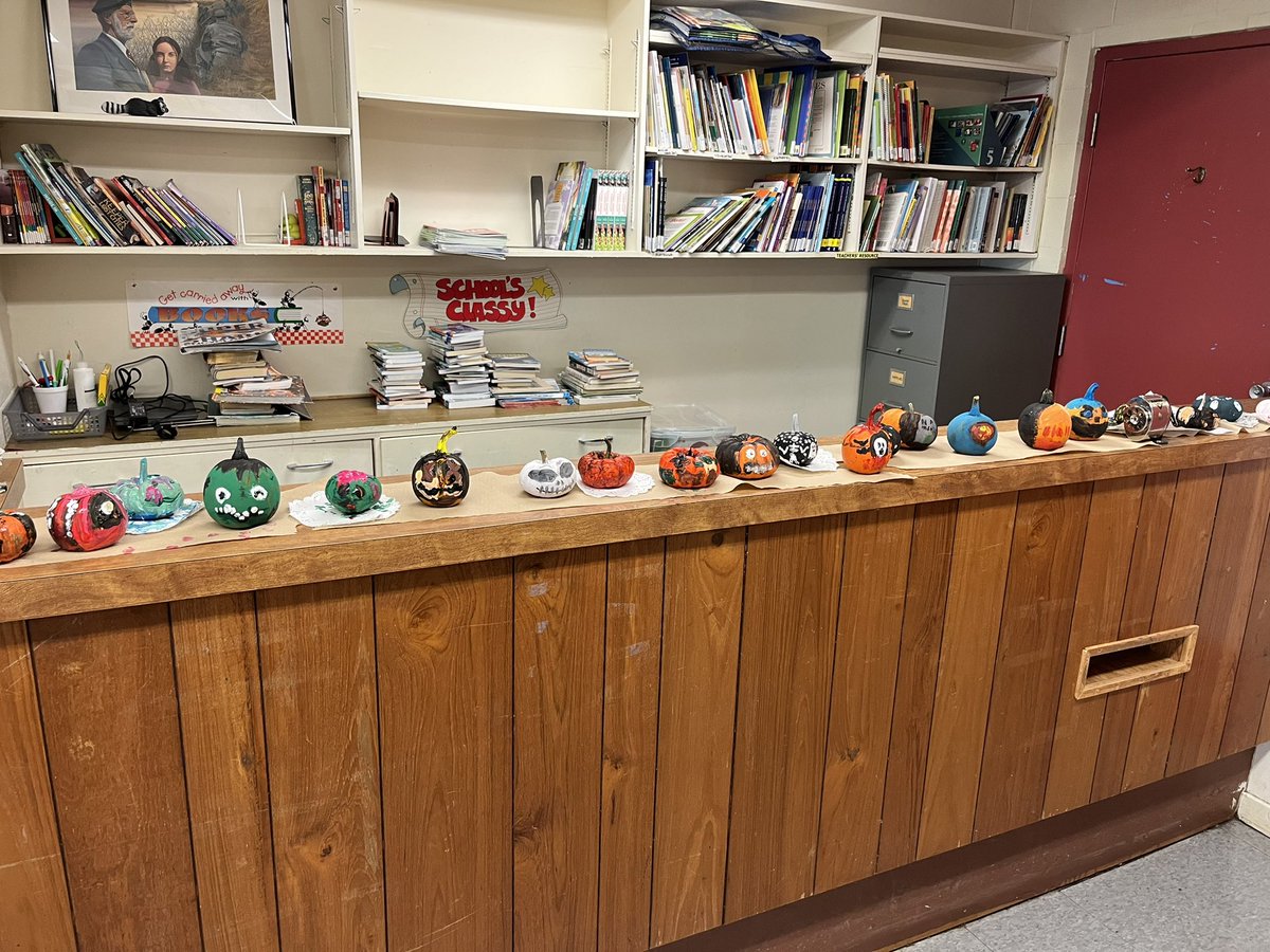 Ms. Lynds tweet media