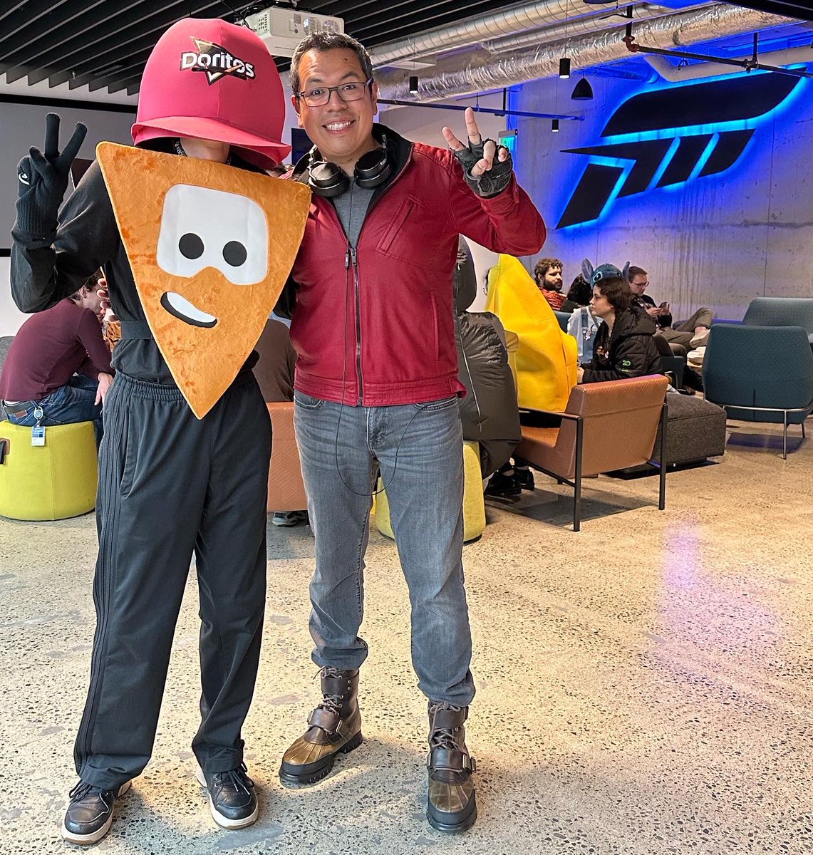 angelmexluis's tweet photo. I met Tankito Doritos in person!
.
.
.
#forzahorizon5 #doritos #forzamotorsport #forzahorizon4 #tankito #xbox #teamxbox #gamedev #gamedevlife #halloween #halloweencostume #starlord #guardiansofthegalaxy #superhero #marvel #comicbook https://t.co/ALe3SHORY0
