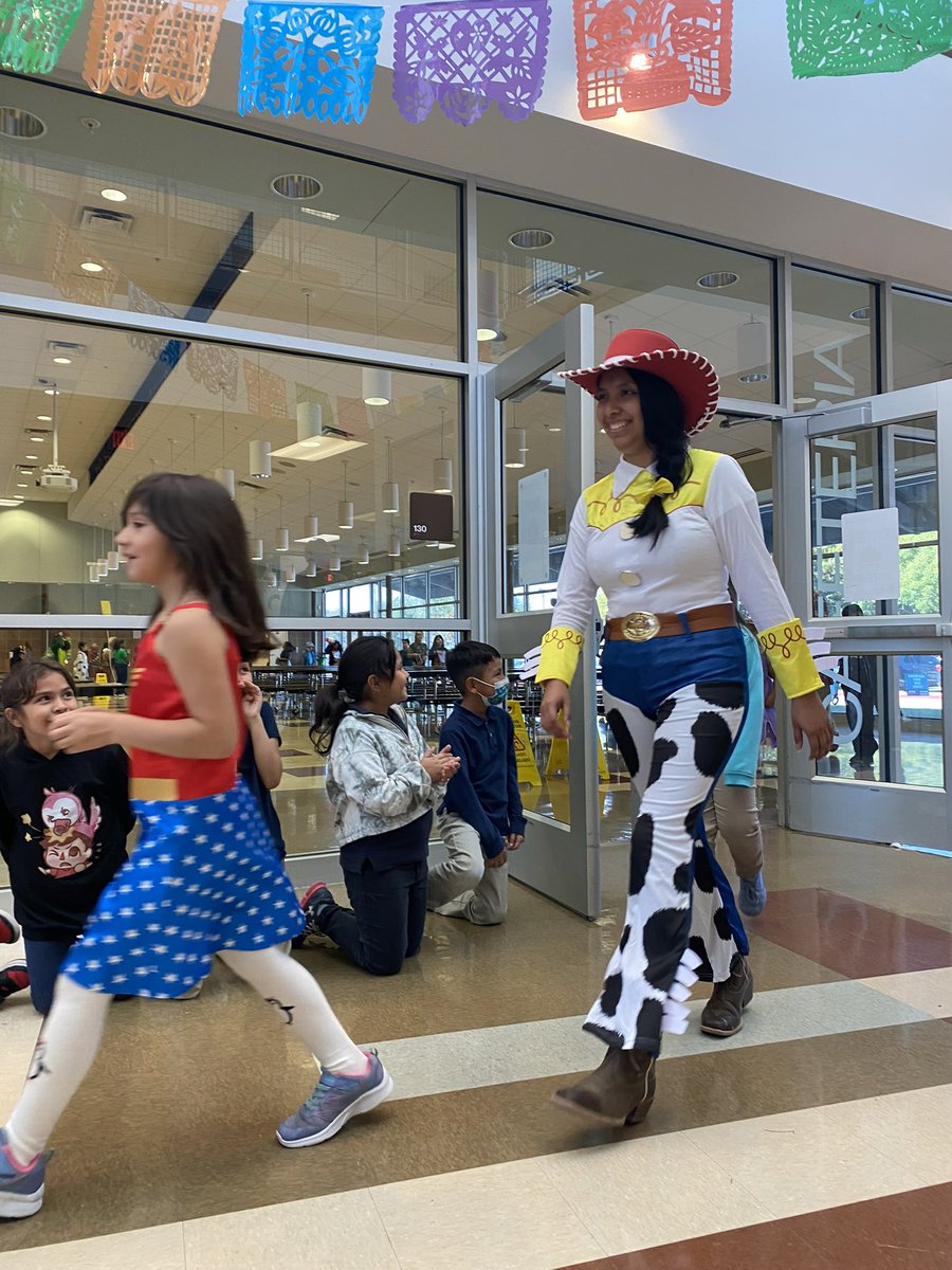 McLaughlin Strickland Elementary tweet media