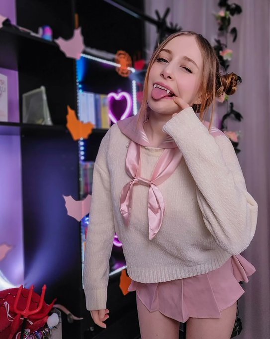 Happy Halloween 🧛🏻&zwj;♀️ Himiko Toga🩸 Naughty version on my #Fansly https://t.co/qV64qsed5n<a href="/tag/fansly"class="tags"><span>#fansly</span></a>