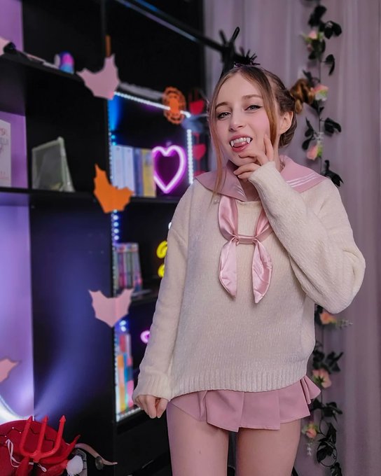 Happy Halloween 🧛🏻&zwj;♀️ Himiko Toga🩸 Naughty version on my #Fansly https://t.co/qV64qsed5n<a href="/tag/fansly"class="tags"><span>#fansly</span></a>