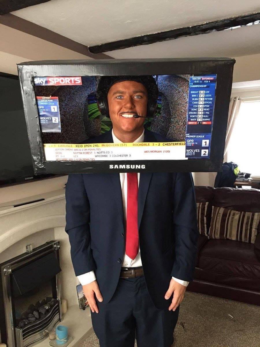 pl out of context tweet media