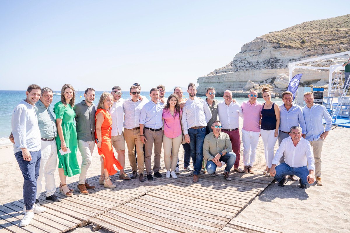 JaviAurelianoG's tweet photo. ➡️ Los millones de espectadores que cada luneses disfrutan @MasterChef_es Celebrity han podido conocer que Almería, con la joya del Parque Natural Cabo de Gata - Níjar, es una de las tierras donde mejor se vive y donde mejor se come. 🏴󠁧󠁢󠁥󠁮󠁧󠁿 https://t.co/Rjpmq3MO5S