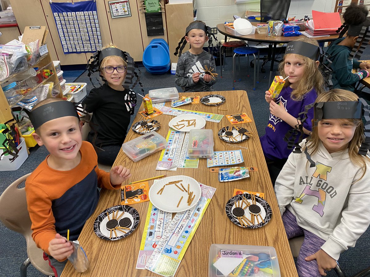 mrswinkle1st's tweet photo. Spider Day was so fun! Lots of activities and a fun snack!          @Creeksidetweet #WEareLakota #NeedToSucceedCECS https://t.co/CgfUAUPDTg