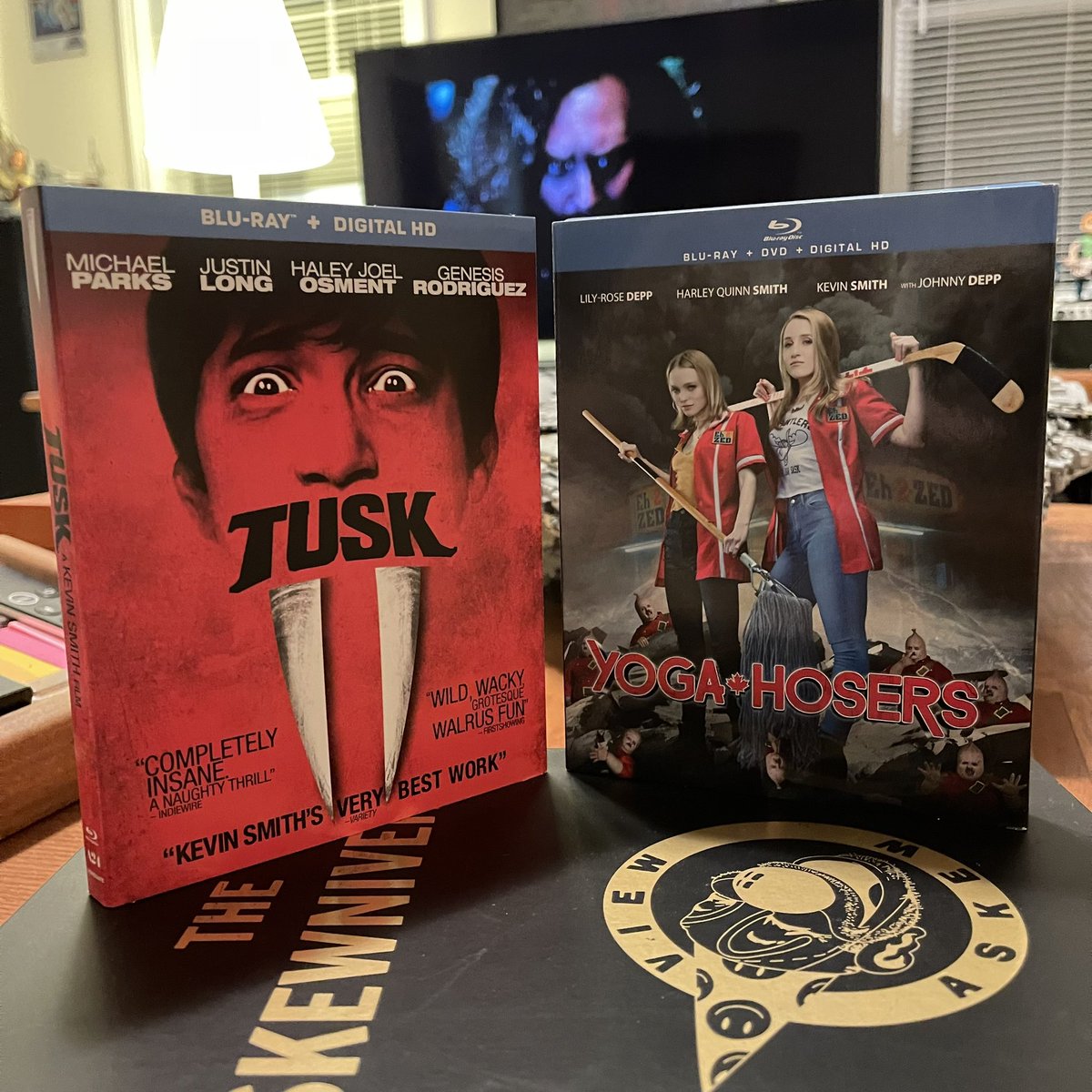 TheMadDogDave's tweet photo. It’s a True North double feature with #Tusk and #YogaHosers to celebrate this Halloween!

@ThatKevinSmith #smodcast #WalrusYes #thecolleens https://t.co/lytRzz54xd