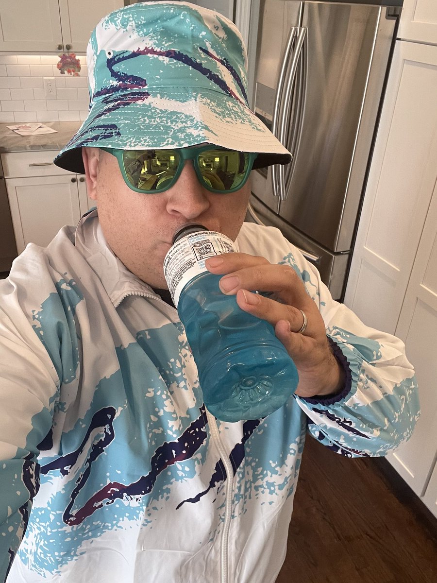 tonylorino's tweet photo. Happy Halloween. It’s tough being a 90s thirst trap. #throwback #throwbacklife @tbnationradio https://t.co/dM5cfHkJJJ