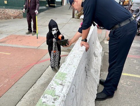 Thank You Grass Valley!Your Grass Valley Firefighters loved seeing all of the Ghost 👻, Goblins 👹 and Princesses 👸 at this mornings safe Trick or Treat event in Downtown Grass Valley.  Also please remember to be extra cautious tonight as children will be out trick-or-treating.