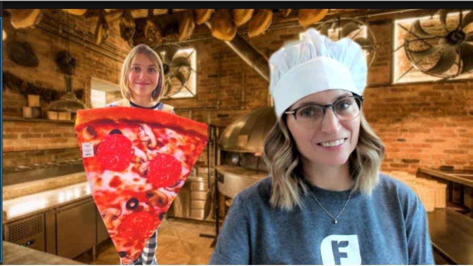 TwylaVerhelst's tweet photo. What's your favourite topping on pizza and why is it pineapple? 🍍

At FreshBooks we take "Fresh-o-ween" very seriously.  That's amore!❤️🍕       #FreshChef https://t.co/YdpJMGCz8h