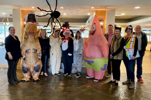 TeamThreePoint's tweet image. #HappyHalloween👻 from #TeamThreePoint! 

Yesterday also marked a BIG milestone for one of our team, Lorinda (aka the Cat in the Hat), as she celebrates her 20th #workiversary!!! We are SO lucky she joined us all those years ago &amp;amp; she remains an important part of our team today!
