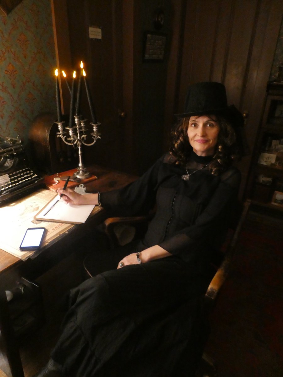 GhostlyVan's tweet photo. Getting ready to scare on tonight's Messages from the Dead tour https://t.co/PSoJpYEDTj