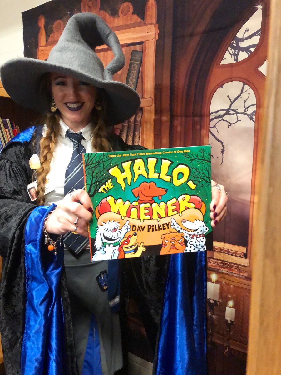 LibaryLadyAvery's tweet photo. Iโve had so much fun sharing my childhood ๐งกfav๐คHalloween book by the one and only #DavPilkey !๐ This is one of those books that truly entrances all readers of all ages!๐๐ชโจThatโs some true library magic! #OcelotsRead @LFCISDLibraries @esc1library #LosFresnosLiteracyMatters https://t.co/mLVARbcNgg
