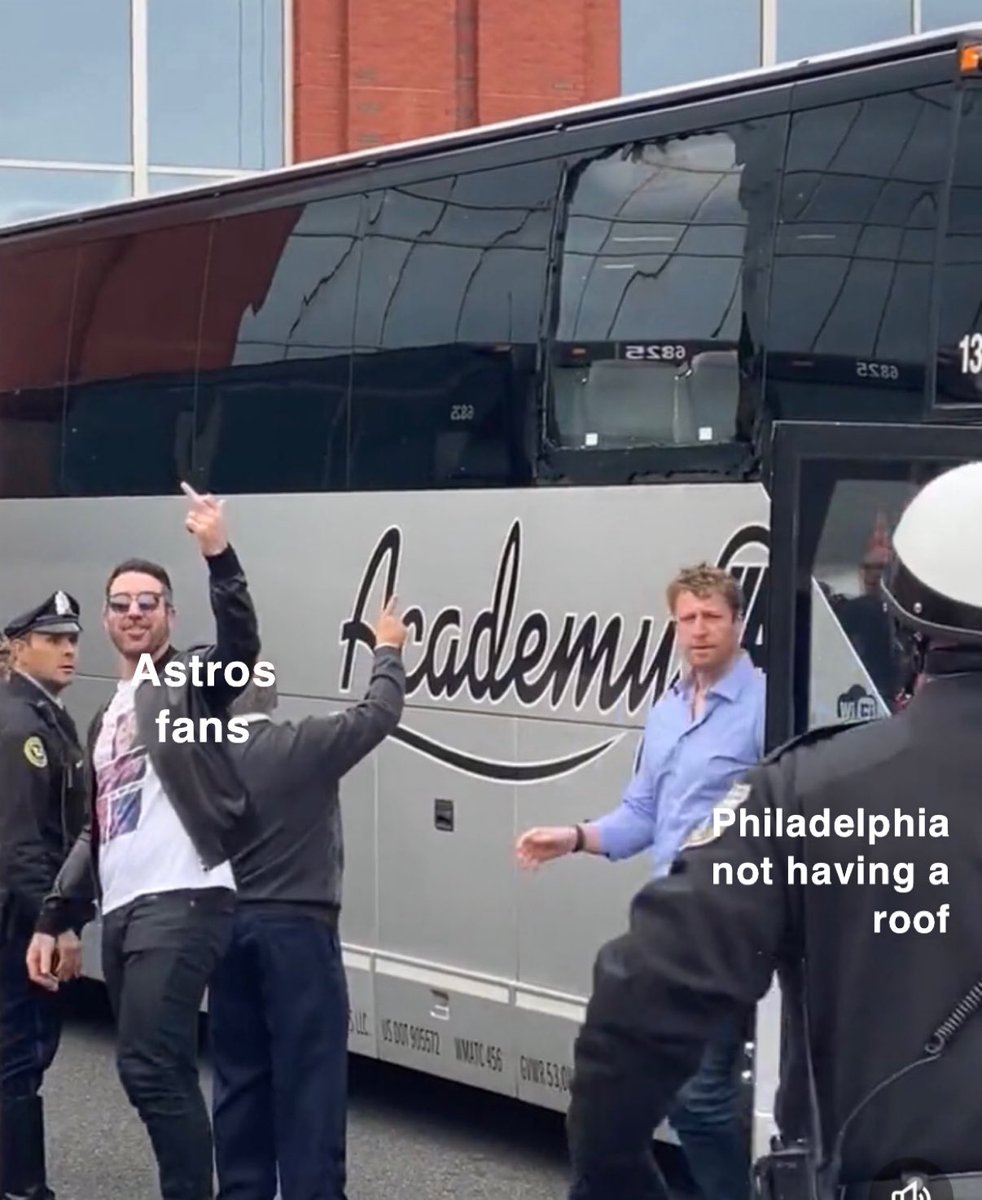 astrosmemes_'s tweet photo. Peasants. https://t.co/lhLVJmequ3