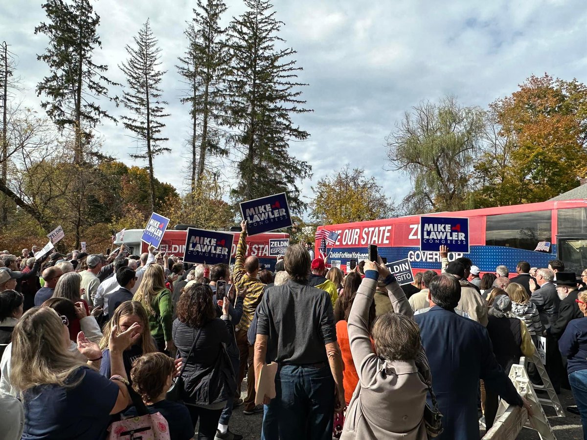 It was great to join @GlennYoungkin and @leezeldin for a Get Out the Vote Rally in Westchester today! Folks and fired up and ready for change all across the Hudson Valley! In eight days, we will make history and restore balance and common sense to Washington and Albany!