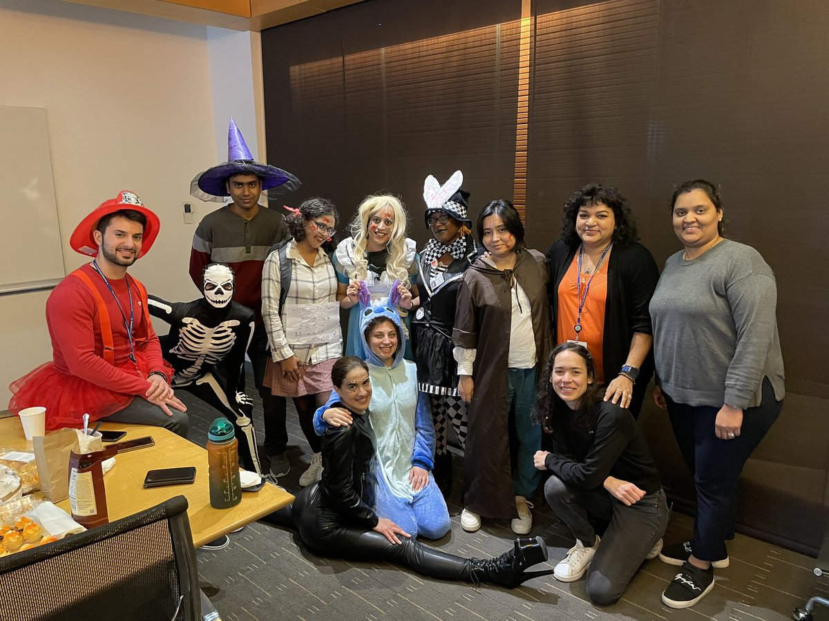 Rosenlab1's tweet photo. Happy Halloween 🎃👻💀 #Halloween #HappyHalloween https://t.co/1xmZp1aXUa